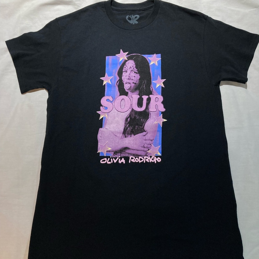 Olivia Rodrigo Sour Tour T-shirt, Women’s size medium